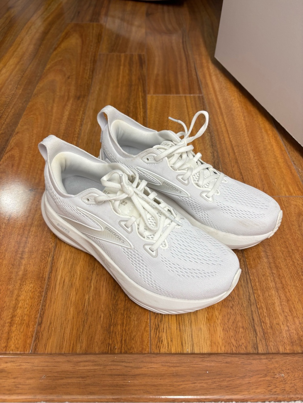 Brooks Women's Glycerin 22 sneakers